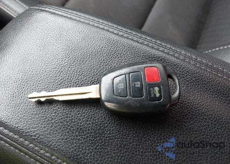 2014 Toyota Corolla S Plus из США, поврежденный, VIN 2T1BURHE7EC013729